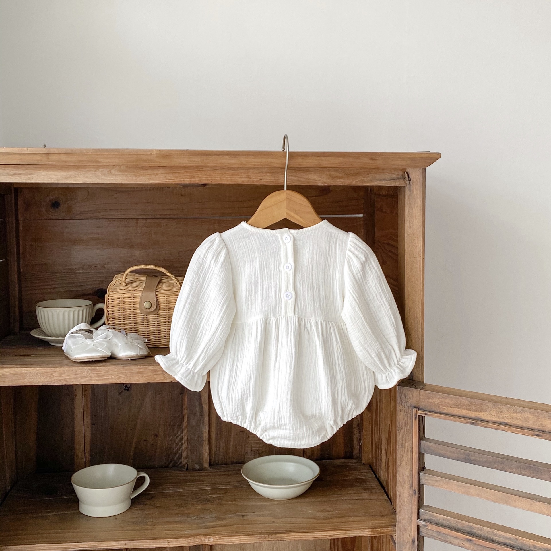 Baby and toddler autumn 2024 cotton bubble long sleeved khaki women's baby solid color ladylike bag fart triangle_voghion.com