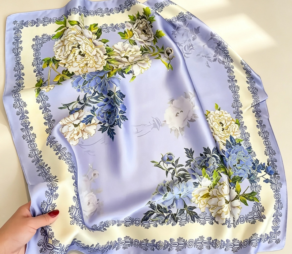 70 bufandas de seda cuadrada alta sensación de moda coreana versátil bufandas de seda de impresión retrógrada