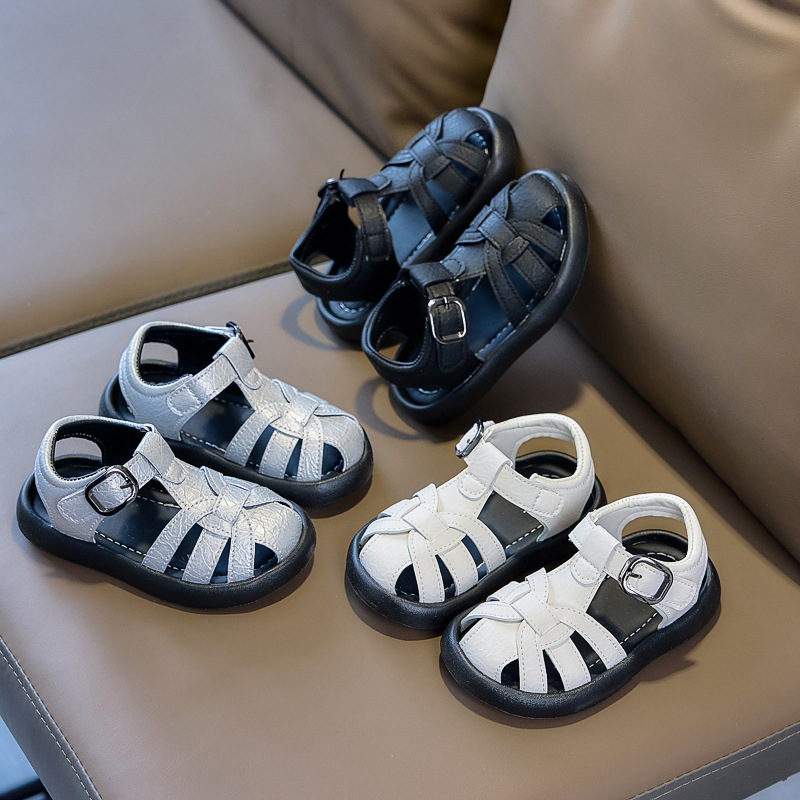Sandallas infantiles verano 2026 nuevas sandalias para niñas zapatos de princesa zapatos romanos zapatos de playa suaves para niños al por mayor image 2