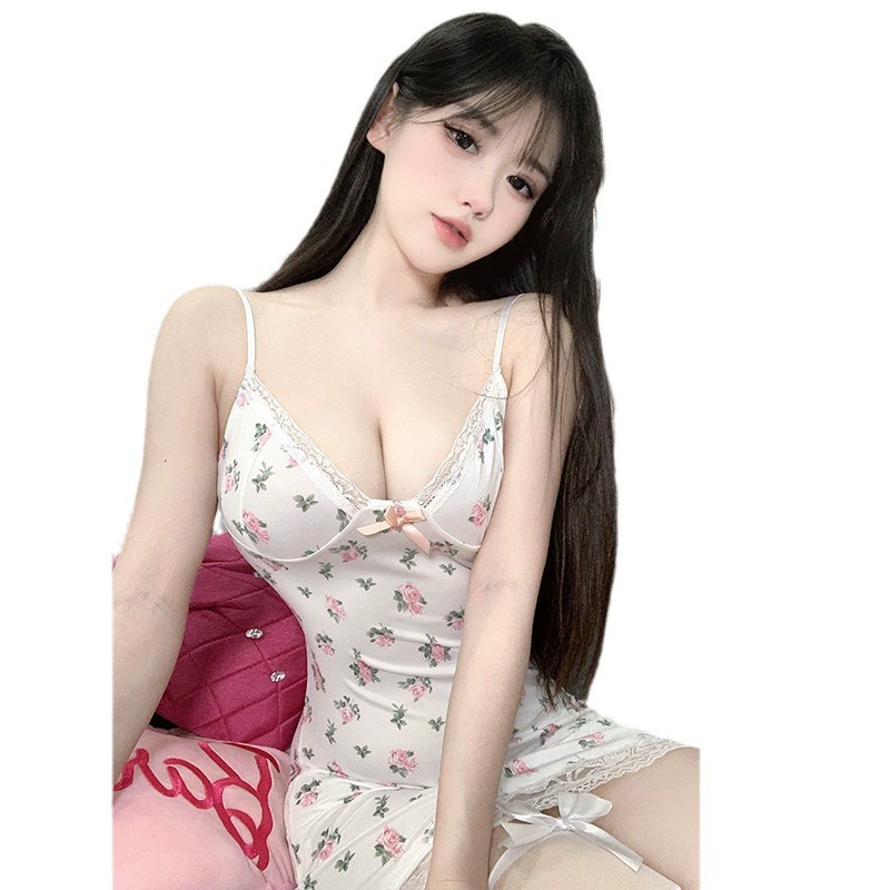 Пижамная комбинация (Pijama) с цветочным принтом, кружевной отделкой, подчёркивает бёдра, пуш-эффект — one size