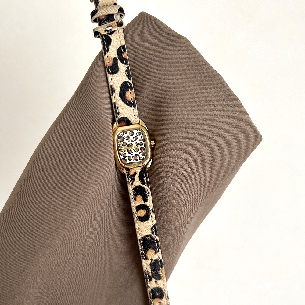 IEKE Leopard Print Fashion Women's Snake Head Square Small Dial Leather Strap Watch Collection_voghion.com