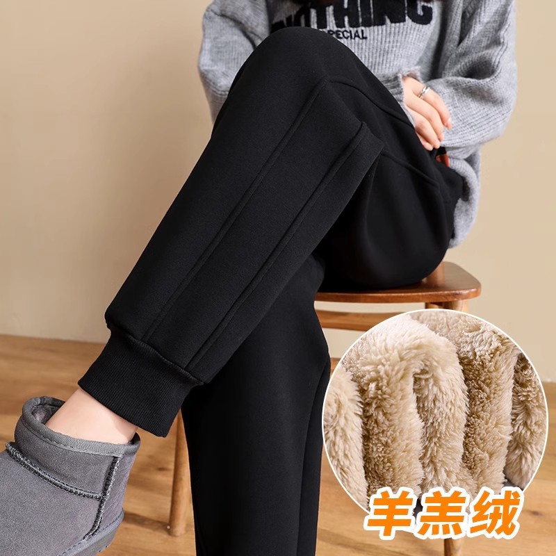 Fleece-Lined Women's Sweatpants for Autumn and Winter, Thickened Casual Joggers with Integrated Sherpa, Loose Fit, Cuffed, One-Piece Winter Cotton Pants