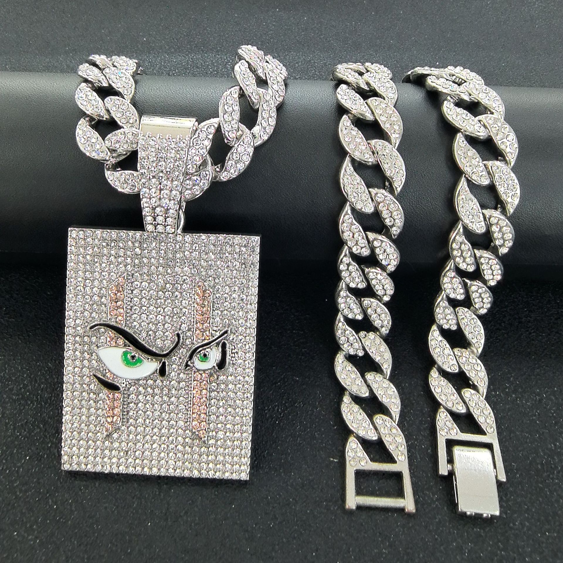 Joyas de hip-hop europeas y americanas fantasma Chucky avatar colgante personalidad de hip-hop hombre collar de Halloween personalizado