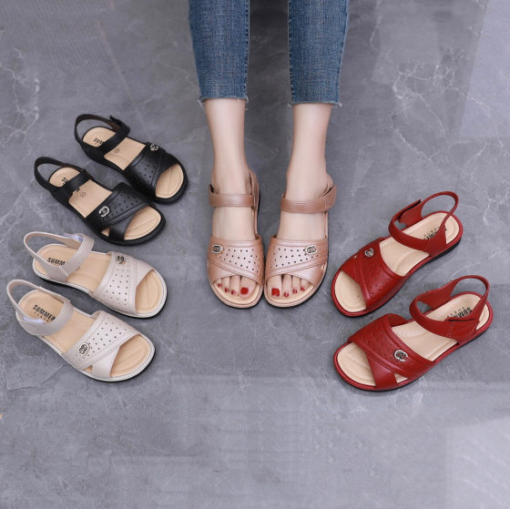 A generation of solid color breathable wedge sandals foreign trade soft wear-resistant stall fashion middle-aged sandals women