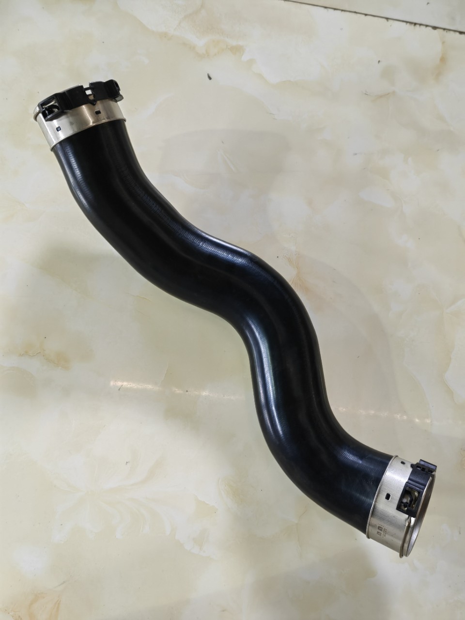 11618572859 Adecuado para manguera de intercooler de tubo turboalimentado BMW 11 61 8 572 859