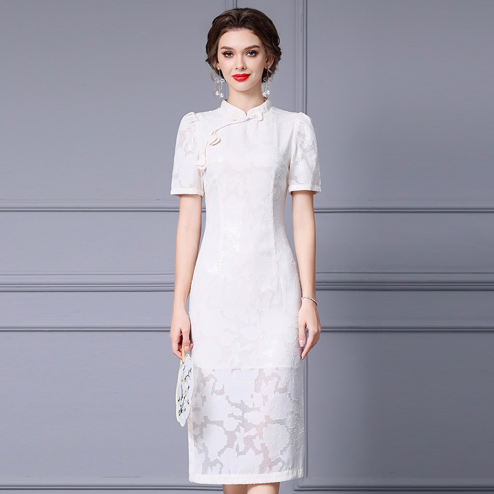 Abito slim-fit Zhili con un tocco lussuoso e sofisticato, Cheongsam modificato in stile cinese con perline, nuovo_voghion.com