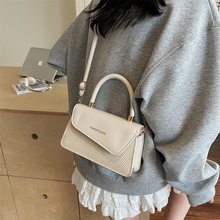 �|�К��|С�������s�r��ͨ��Ů��2025�ļ��¿ɫ�μ�Ҹ��б���