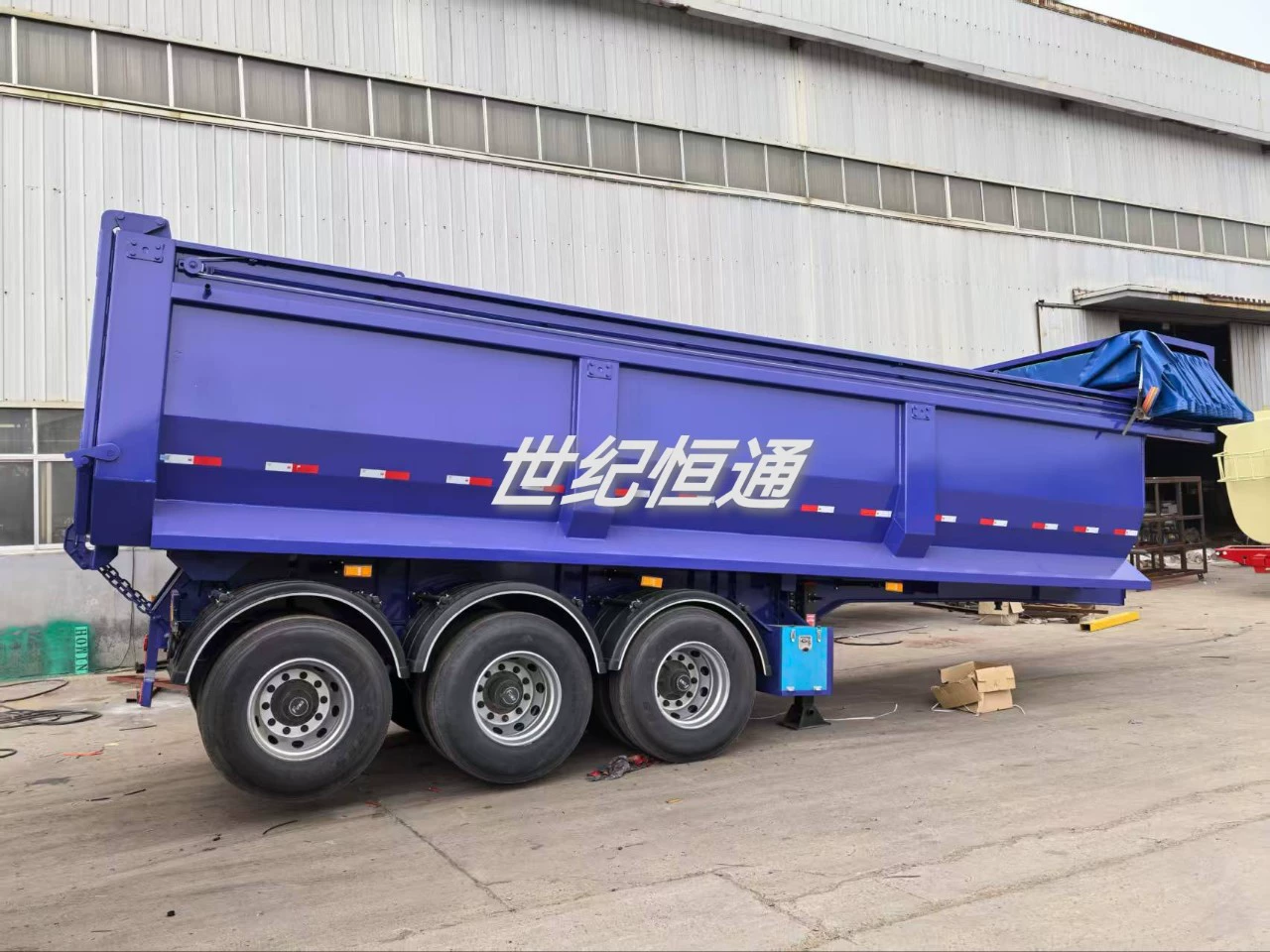 Прямые поставки стандартных самосвальных полуприцепов для зарубежного использования, транспортных средств для перевозки песка, гравия и угля, самосвальных полуприцепов.