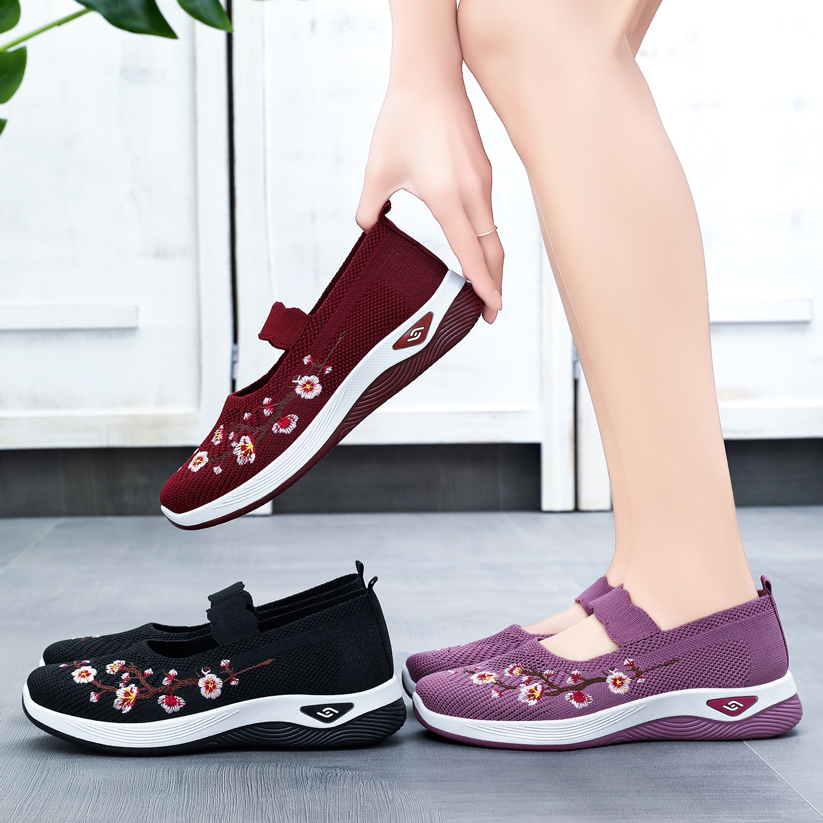 Zapatos de tela estilo Pekín antiguo para mujer, novedad de verano 2026, mocasines casuales sin cordones para damas, zapatos para mamá. image 5