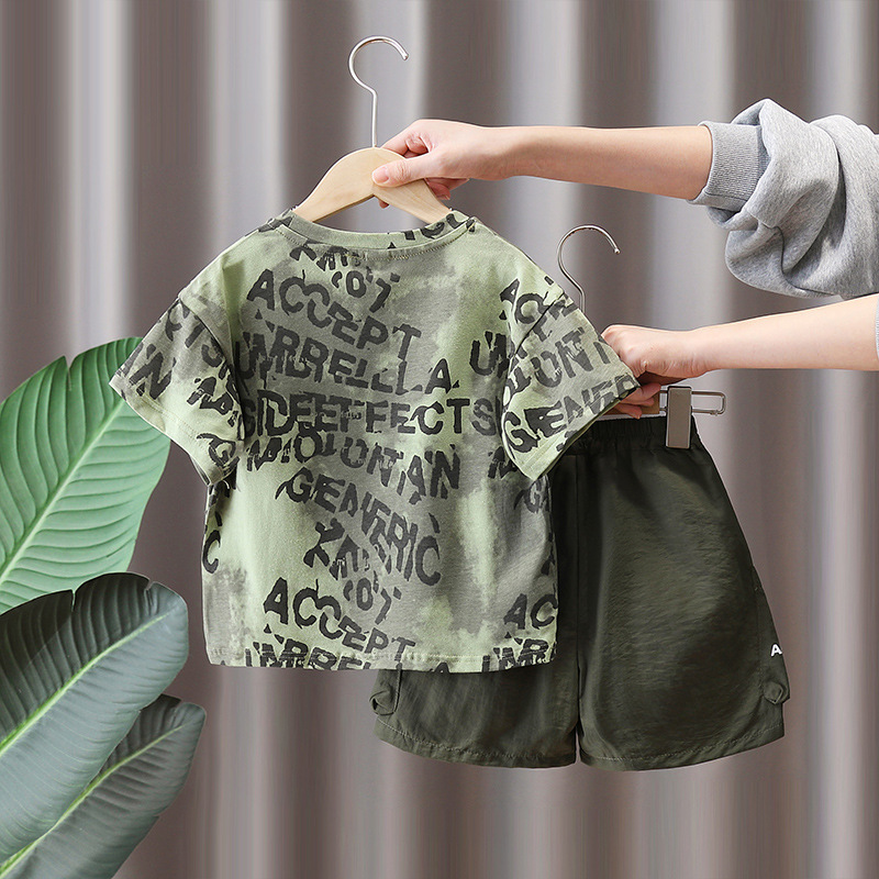 7285 Traje de verano para niños Camiseta de manga corta con estampado de letras delgadas Traje de dos piezas 2025 Nueva ropa de verano para niños
