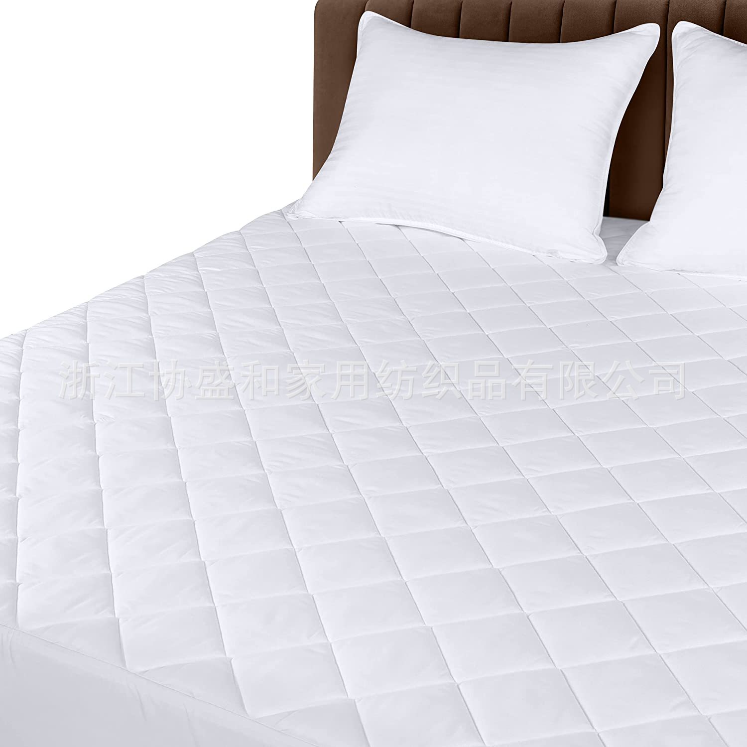 Suministro directo de fábrica de fibra de bambú cojín de cama suave cuatro estaciones estilo delgado con falda de cama cubierta protectora de fijación cubierta de mattress