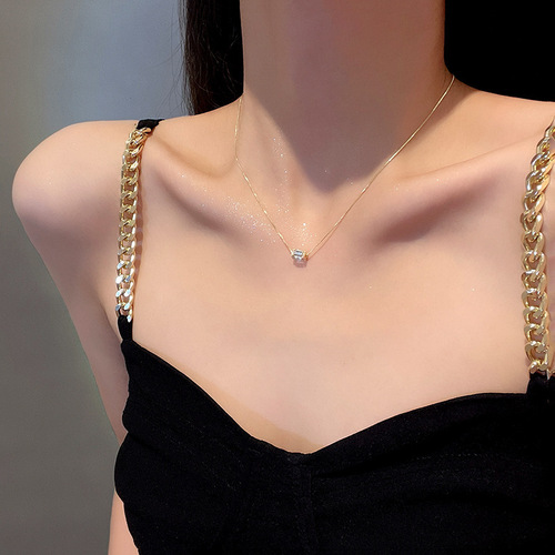 Korea's new light luxury niche titanium steel necklace women's high-end design zircon bow clavicle chain necklace wholesale