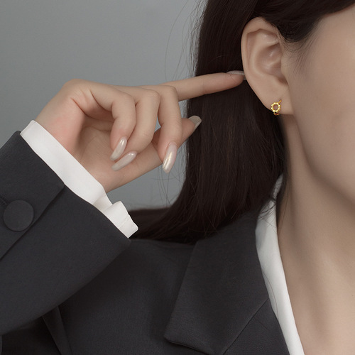 Under the Banyan Tree S925 Tremella Earrings for Women, Korean Style, Simple, Compact, Personalized, Round Hollow Pearl Earrings, Cold Style