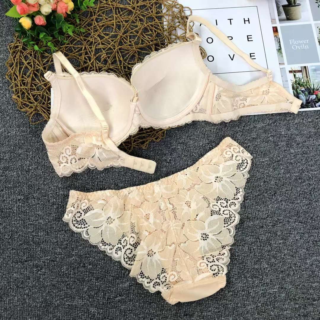 Nueva ropa interior de encaje de las mujeres pequeño pecho push up anti-sagging Delgado traje de sujetador de pecho inalámbrico