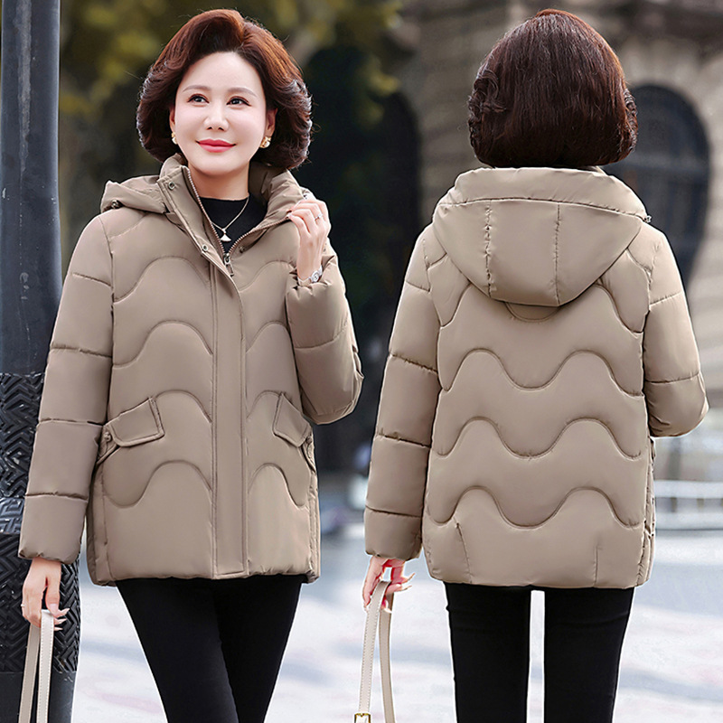 Mom's Winter Cotton-Padded Jacket, Short Style, Fashionable Jacket, 2025 New Cotton-Padded Jacket, Middle-Aged and Elderly Women's Winter down Jacket Mom's Winter Cotton-Padded Jacket, Short Style, Fashionable Jacket, 2025 New Cotton-Padded Jacket, Middle-Aged and Elderly Women's Winter down Jacket