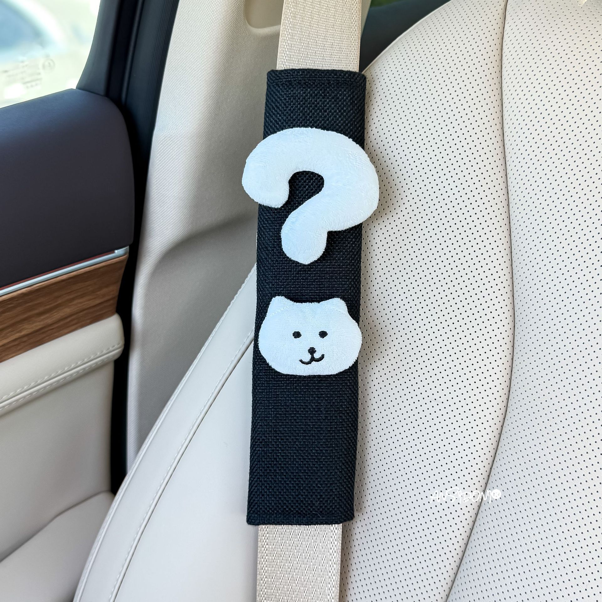 Question Mark Bear Seatbelt Shoulder Pads for Couples, Cute Cartoon Anti-Strangling and Anti-Wear Protective Covers, Car Decorations