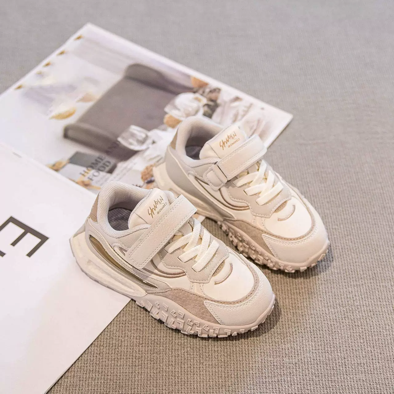 Детская липучка спортивная обувь на толстой подошве 2025 новая нескользящая повседневная обувь для весны