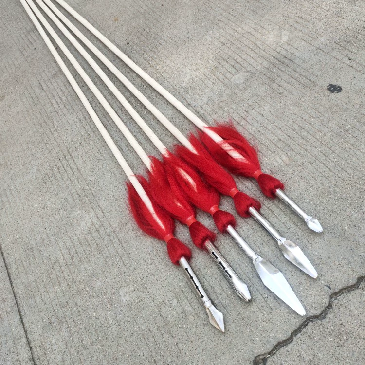 Бесплатная доставка по боевым искусствам Red Sakura Show Show Gun Тренировочный пистолет Белые восковые стержни Боевые искусства Пистолет для взрослых детей