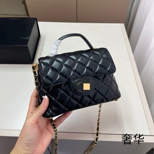 �V�ݸ߰汾ԭ�SƤ����25p�M��kelly�����c����������Ƥб���Ů