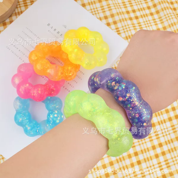 Tpr Soft Rubber Transparent Crystal Stress Relief Bracelet Popular Stress-Relief Toy Flower Wreath Squeeze Toy for Calming and Stress Reduction with Slow Rebound