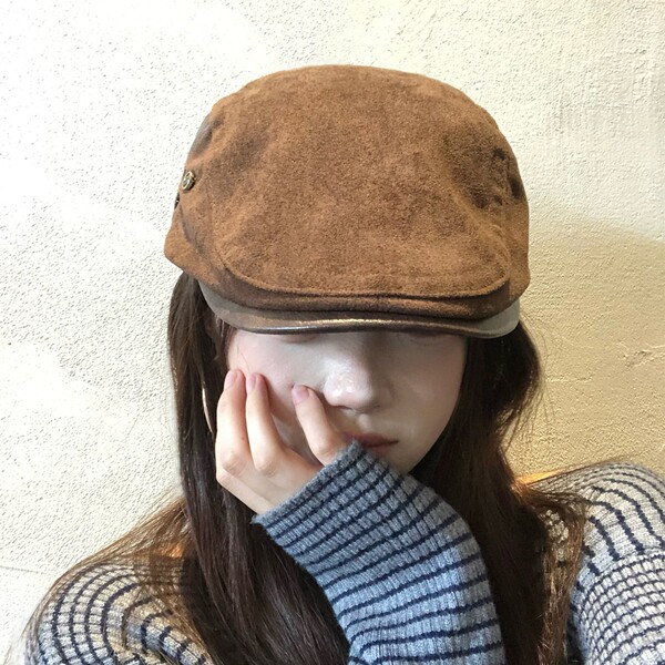 Demi-season velvet retro hat