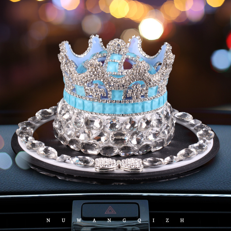 Lujo creativo diamante cristal corona asiento de perfume de coche adornos de diamantes de imitación de coche decoración de coche asiento de perfume de coche Douyin