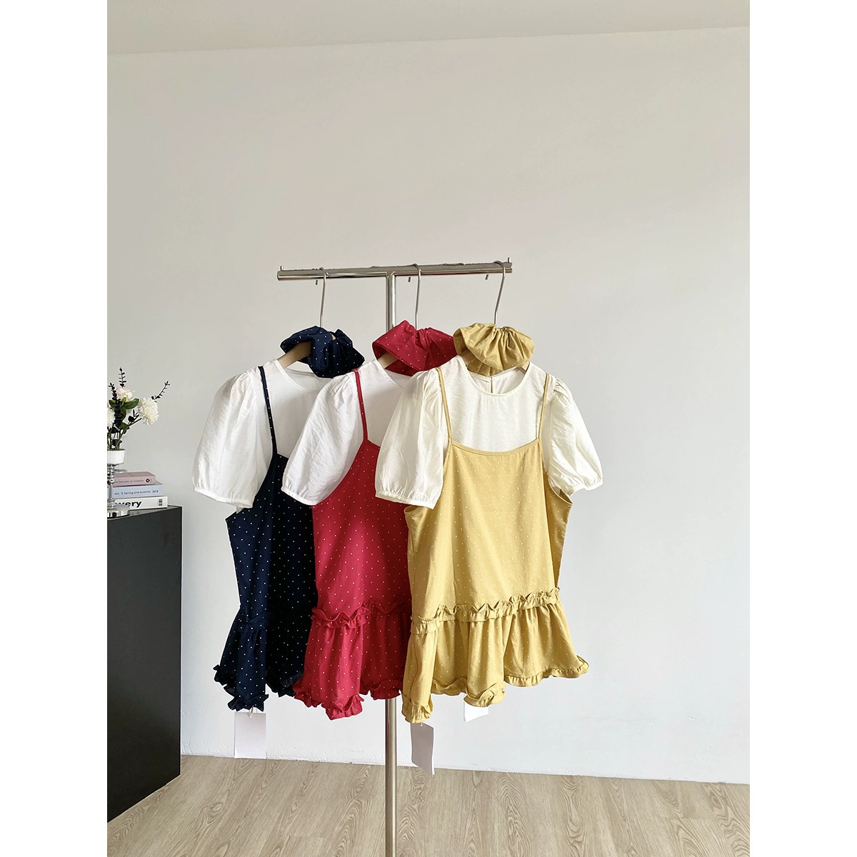 【Летнее новино】Лето Оverture Сегодняшние заметки об образе #sweetpolka-dot комплект из двух частей