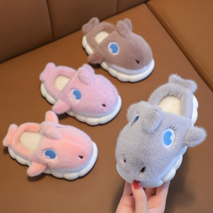 Super popular children's slippers winter home fleece-lined thickened closed toe men's and women's small medium and big children's thick bottom cotton slippers plush shoes