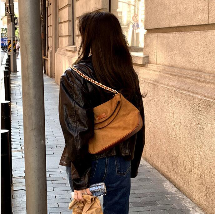 流行包磨砂绒暖冬斜挎原创小众设计链条日韩质感通勤中古复古女包