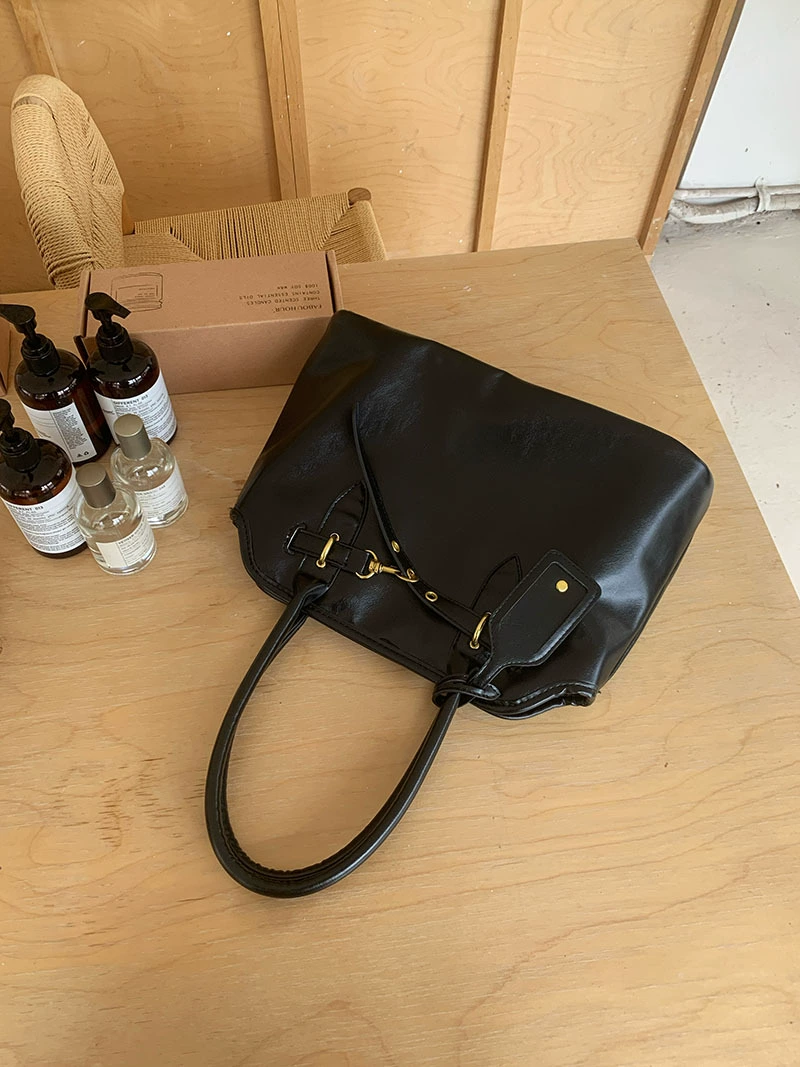 Universal retro capacious shoulder bag, small design one-shoulder bag