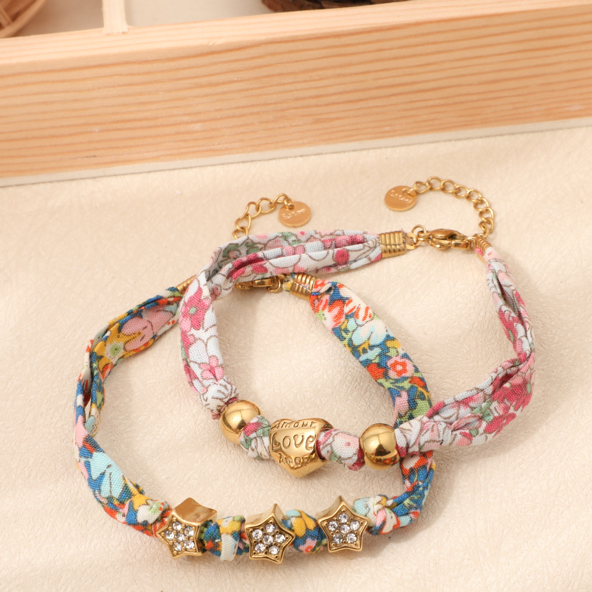 304 Stainless Steel Pendant Material Rhinestones Inlay Material Retro Classic Style Printing Star Rhinestones 304 Stainless Steel Bandana Cloth Silk Scarf Cord String Bracelets Wholesale