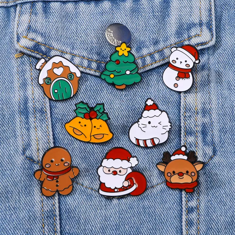 圣诞节卡通可爱衣服装饰胸针圣诞老人麋鹿圣诞树雪人合金滴油徽章