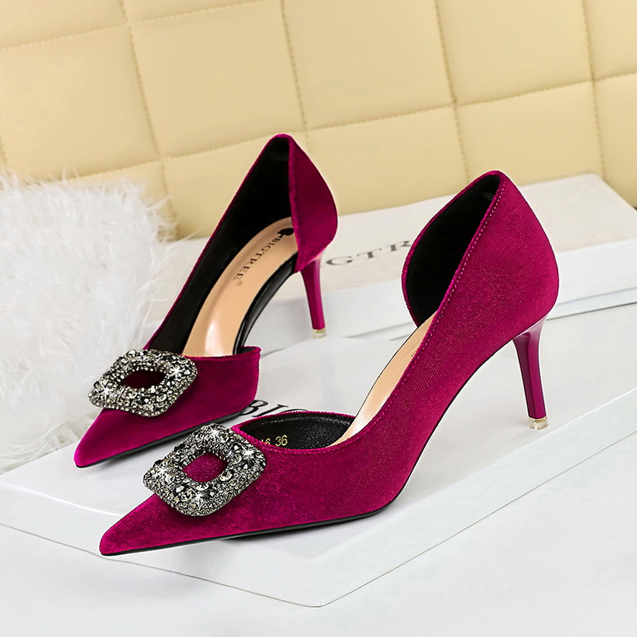 1363-AK83 Korean Style Banquet High Heels Xishi Velvet Shallow Mouth Pointed Toe Side Hollow Metal Rhinestone Buckle_vogvips.com
