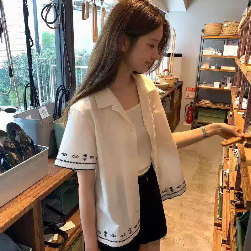 In-Stock Korean Dongdaemun Ou*Ce Embroidered Lace Short-Sleeve Shirt Summer New Retro Slim-Fit Top for Women In-Stock Korean Dongdaemun Ou*Ce Embroidered Lace Short-Sleeve Shirt Summer New Retro Slim-Fit Top for Women