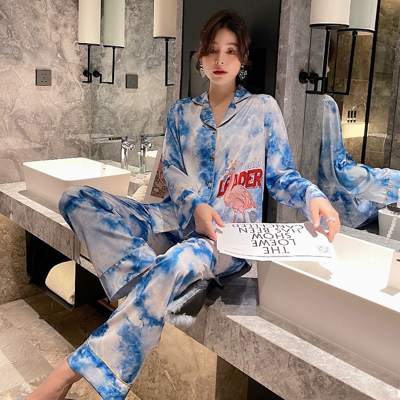 파란색과 흰색 넥타이 염료