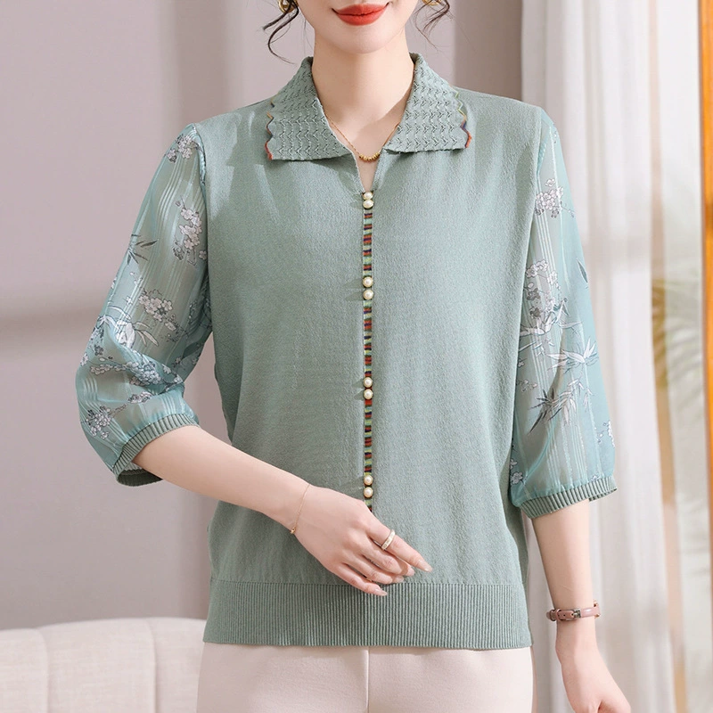 Весенняя футболка с отворотом для мамы