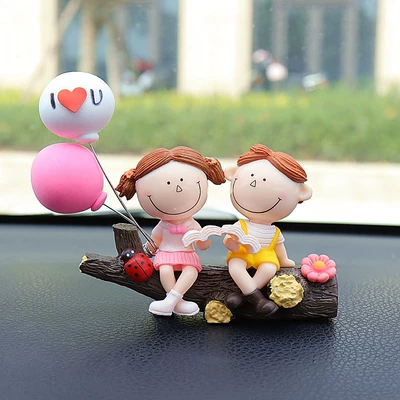 for the Dashboard, Cute Tree: Car ornaments - buckle-reading-couple-balloon