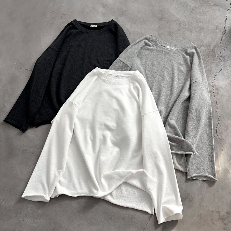 Three-Piece Set: Long-Sleeved Korean-Style Sweatshirt with a Round Neck, Suitable for Both Inner and Outer Wear in Spring and Autumn, with a Relaxed and Stylish Look