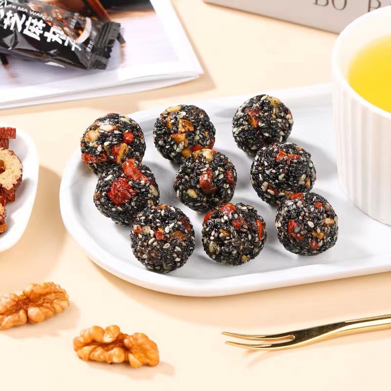 Wholesale of walnuts, red dates and black sesame balls, ready-to-eat five treasure black sesame balls, Internet celebrity snacks, sesame balls, wolfberry