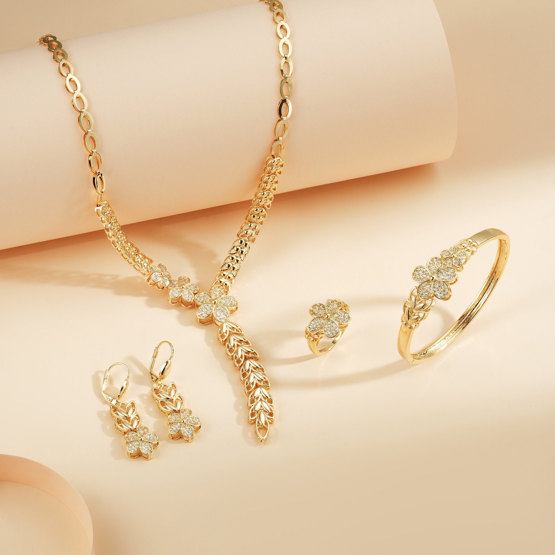 Juegos de joyería transfronterizos de moda europea y americana de fiesta de cena de zircon accesorios pendientes de clavículas joyería de alta gama conjunto de cuatro piezas image 3