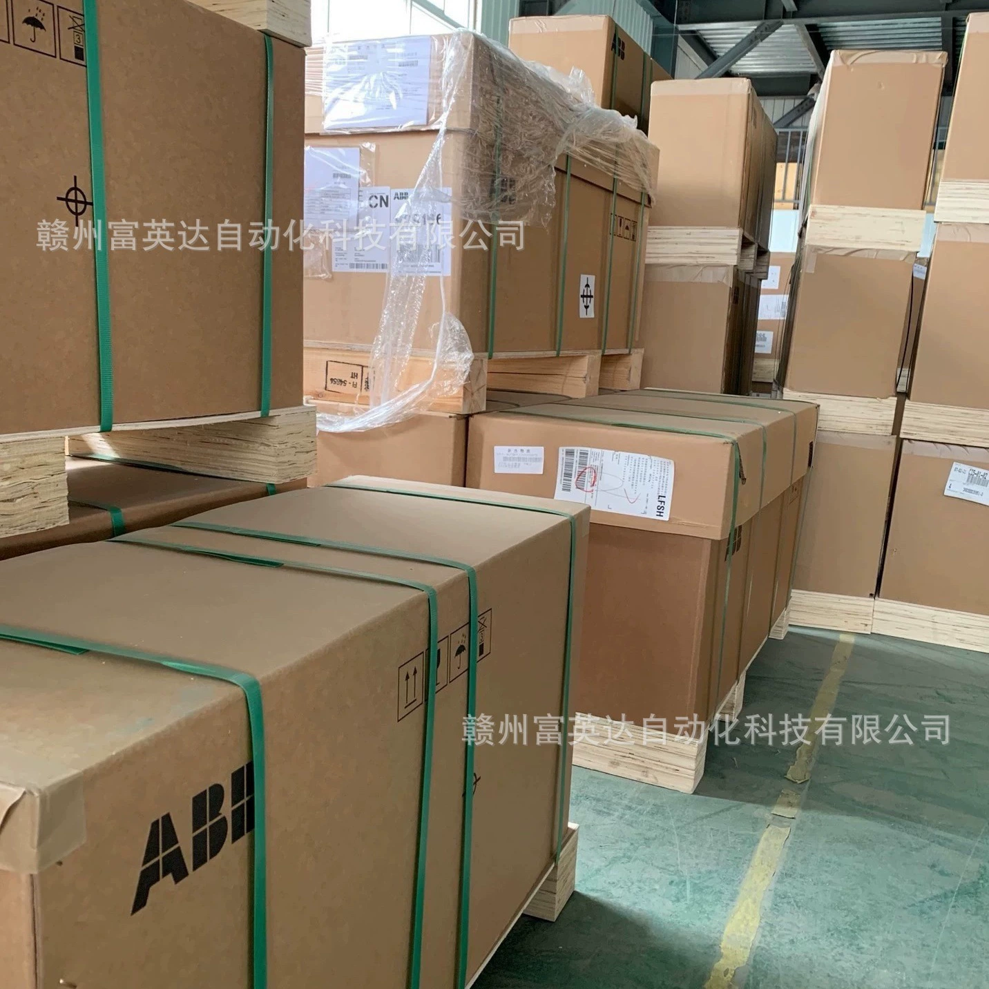 Преобразователь частоты ABB ACS150-03E-07A3-4 на складе, физическая съемка, переговоры и продажа