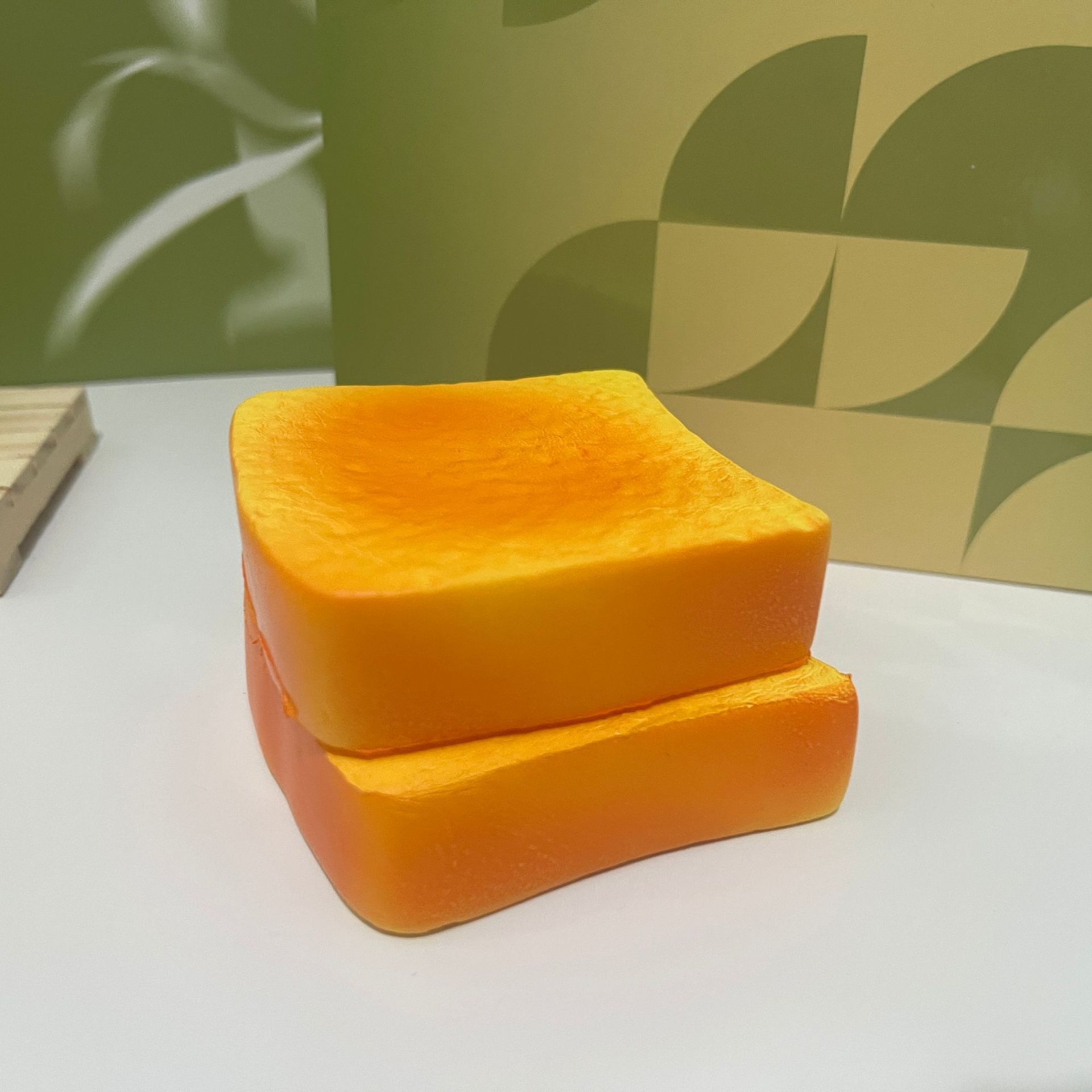 7cm의 부드러운 작은 토스트 조각