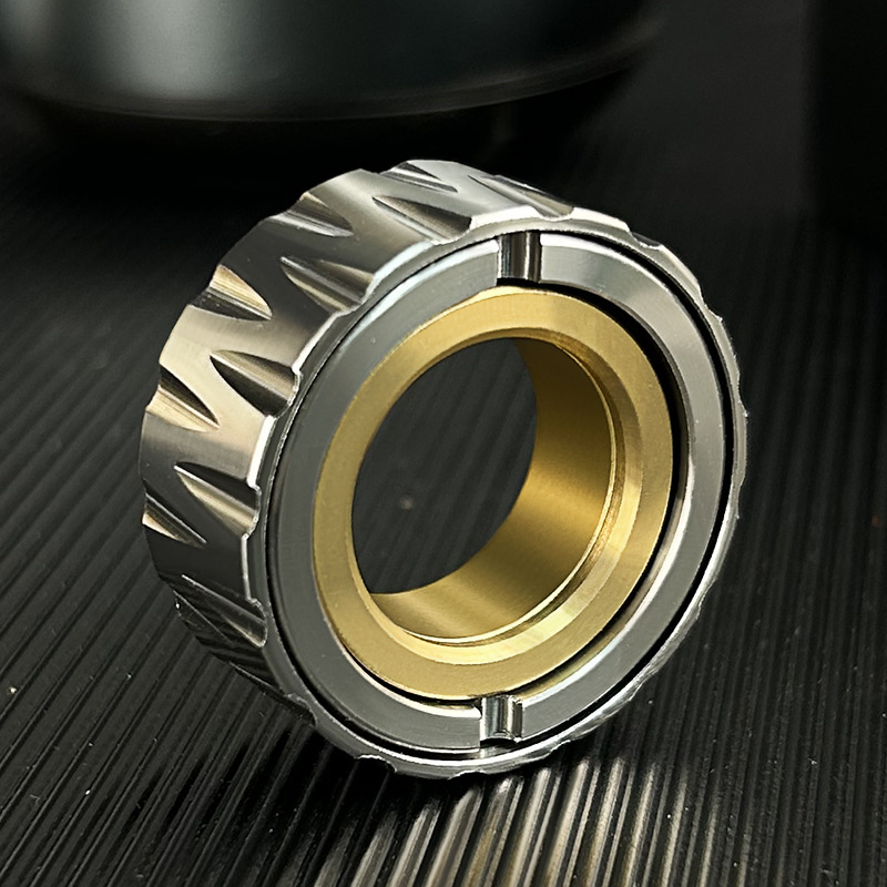 Descompresión transfronteriza juguete artefacto anillo de acero inoxidable EDC juguete descompresión anillo al por mayor pop moneda dedo Gyro