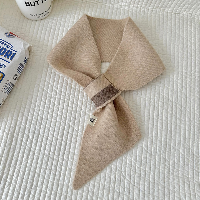 Bufanda pequeña de lana de punto para mujer Otoño e Invierno estilo coreano versátil protección del cuello perezoso perforado toalla del oído bufanda caliente del estudiante