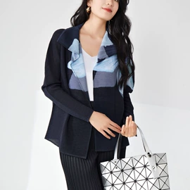 连衣裙;女式T恤;时尚休闲套装