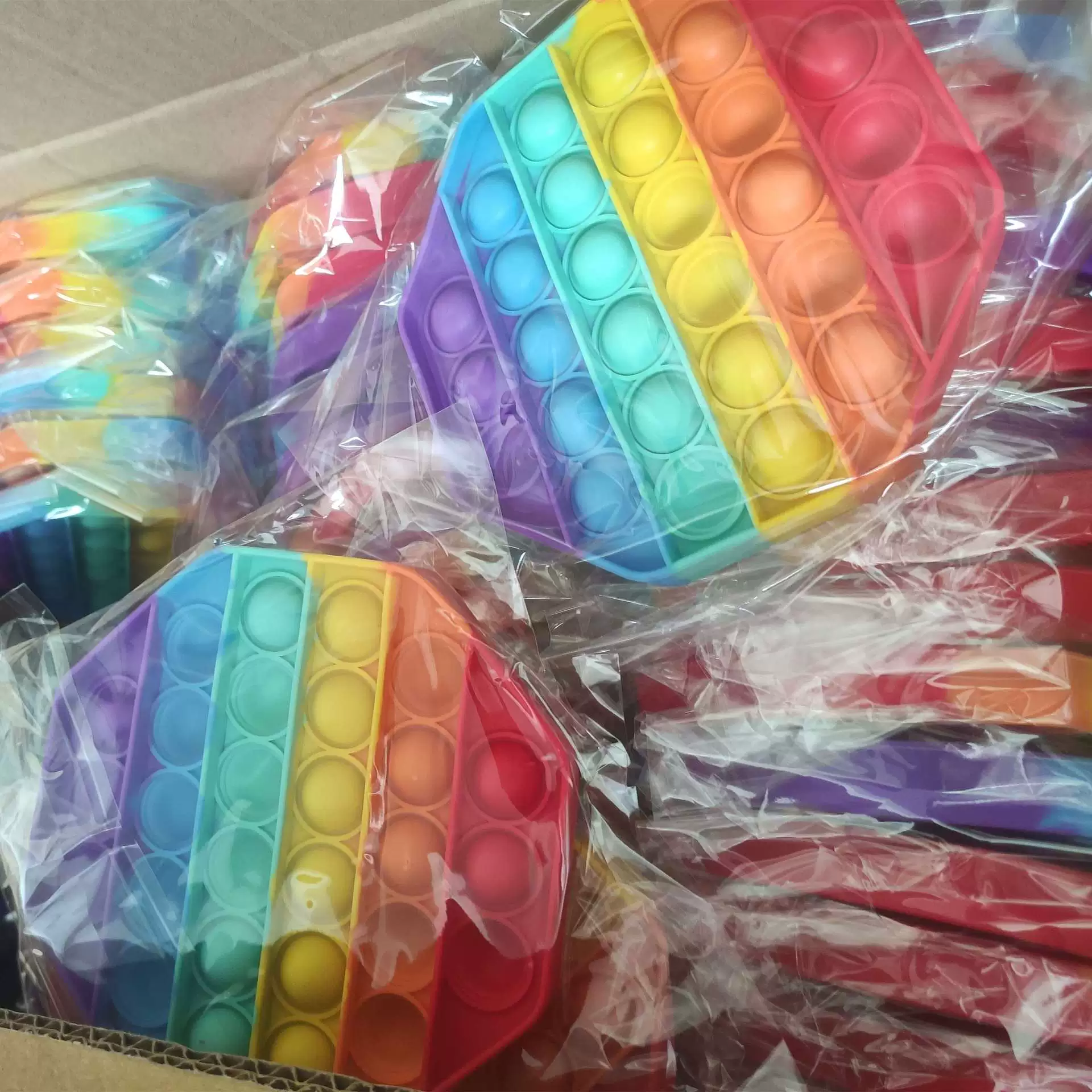 Rainbow silicone dinosaur, anti-stress, unicorn, material