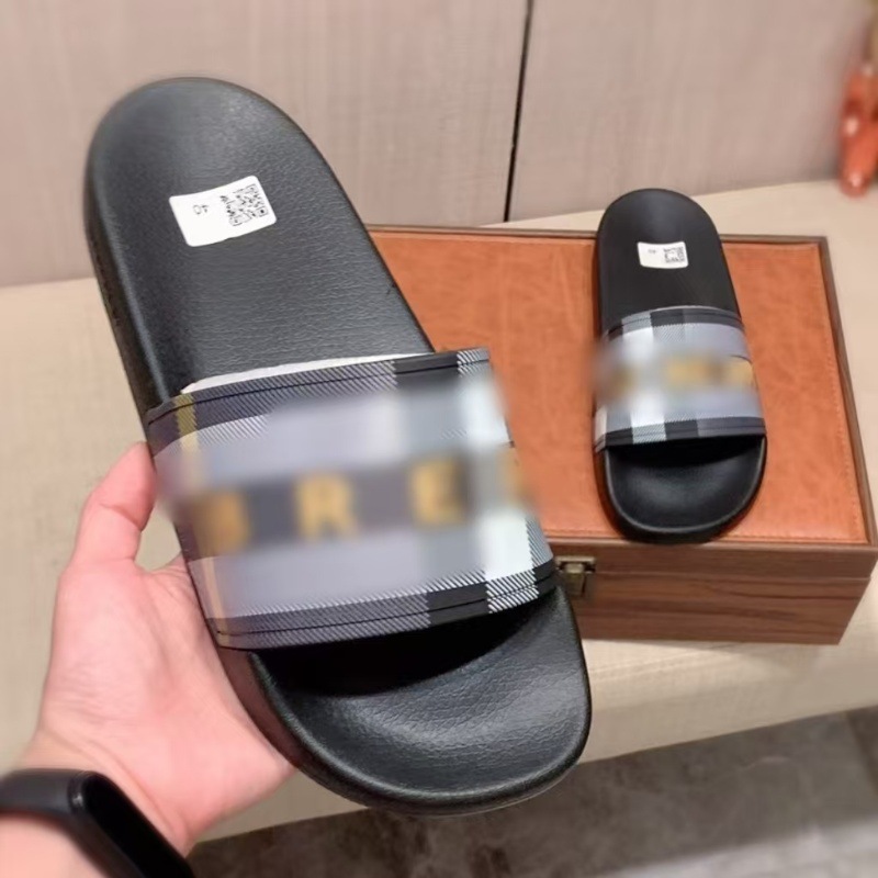 검정색 배경에 글자