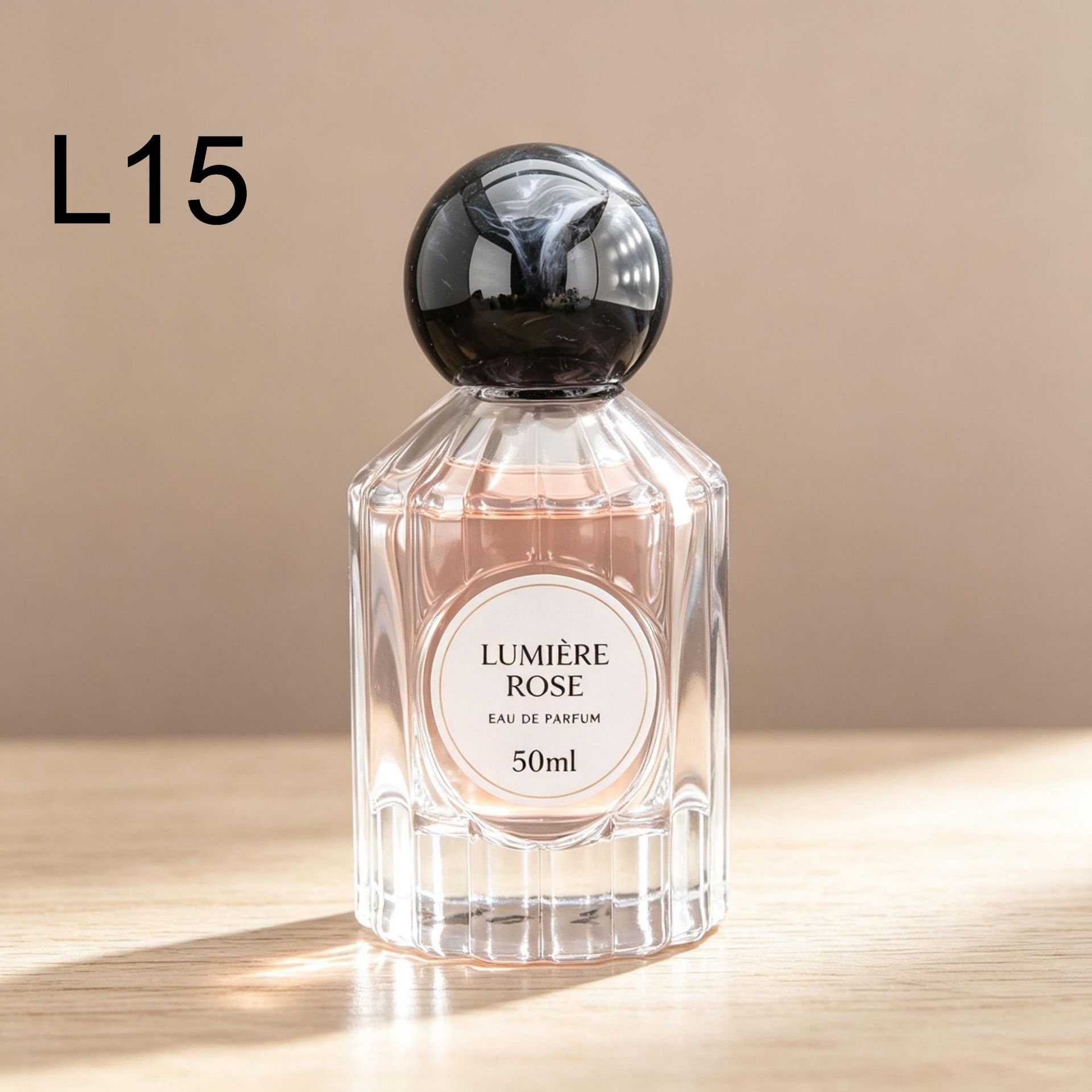 Nuevo producto botella de perfumes de vidrio botella de aerosol 50ml botella vacía botella de fragancia de alta calidad botella dividida multi-tapera libre en stock