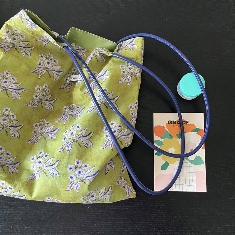Indonesian-style floral print bag, niche design, PU shoulder strap, single-shoulder bag, Indian printed cotton, white jasmine commuter canvas bag