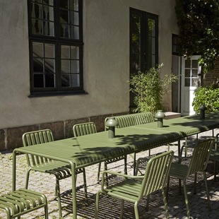 Nordic Simple Leisure Iron Outdoor Tables and Chairs Park Open-Air Courtyard Waterproof Sun Protection Villa Garden Outdoor Tables and Chairs